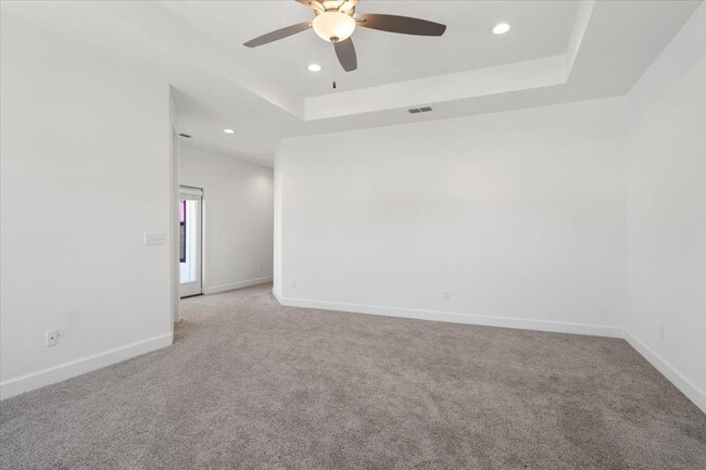 Building Photo - 5712 Bascom Ln