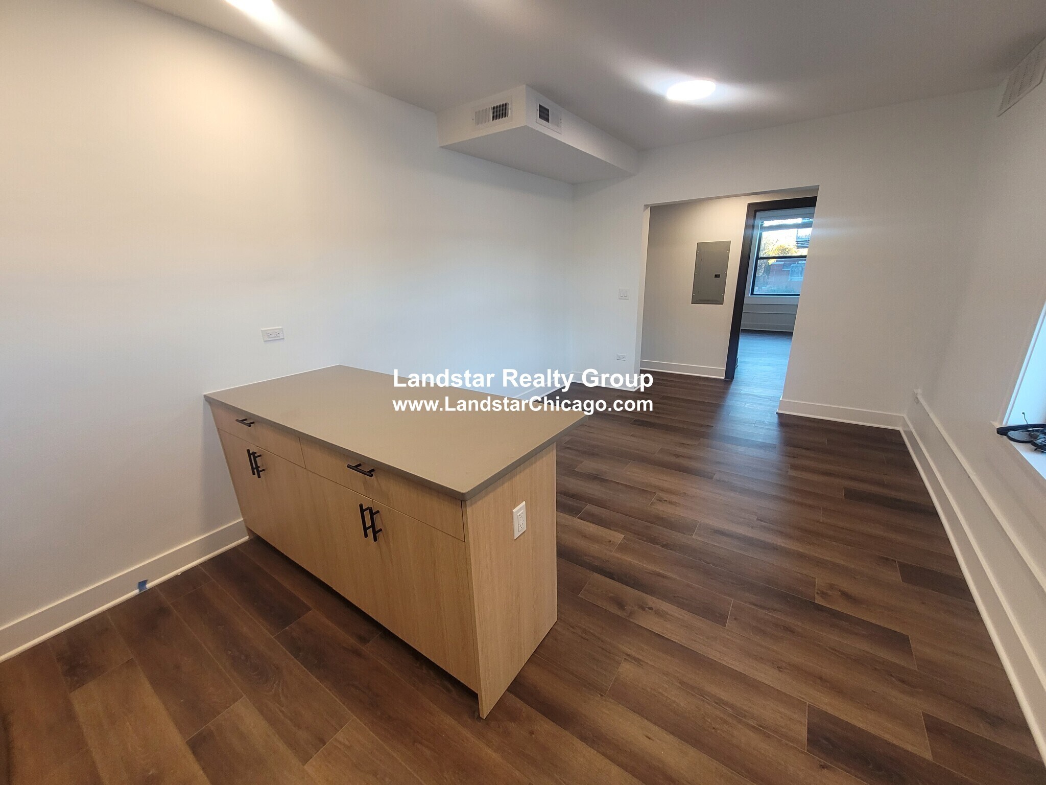 Building Photo - 1241 Chicago Ave