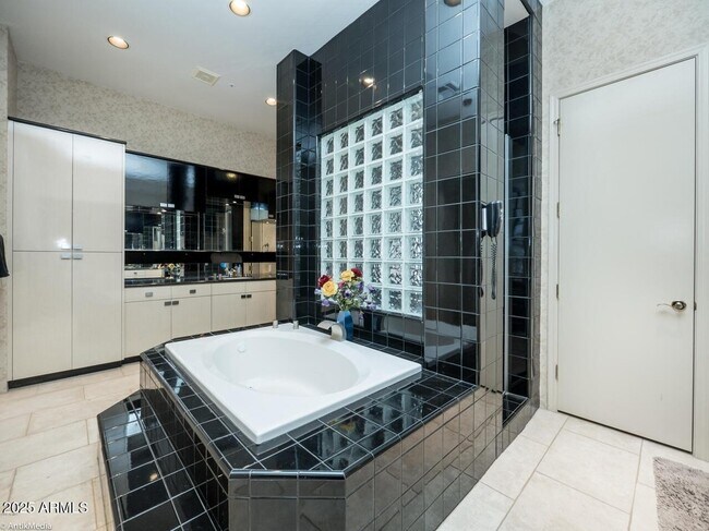 Building Photo - 11643 E Turquoise Ave