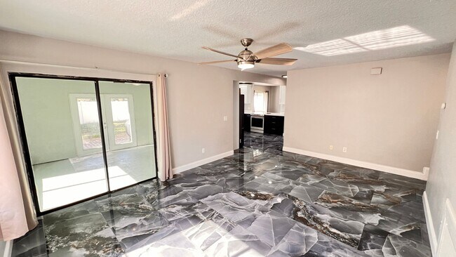 Building Photo - Charming Orlando Retreat – 3BR, 2BA Single-Family Home! WASHER & DRYER INCLUDED!