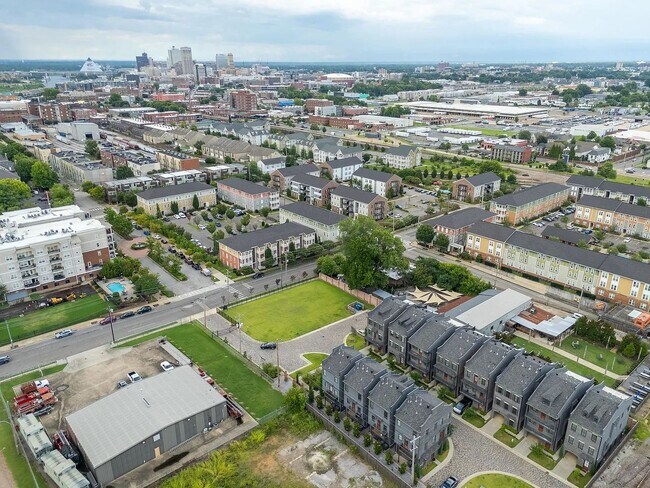 Building Photo - NEW CONSTRUCTION 4 bedroom home in Downtown Memphis