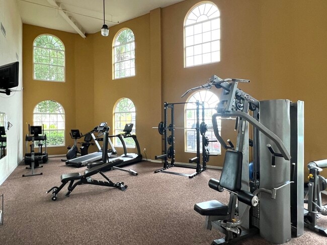 Building Photo - 1640 Presidential Way