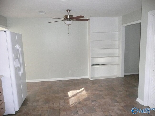 Building Photo - 511 Delaney Rd NW