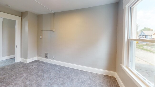Building Photo - Brooklyn Centre - 3 Bedroom Single Family ...
