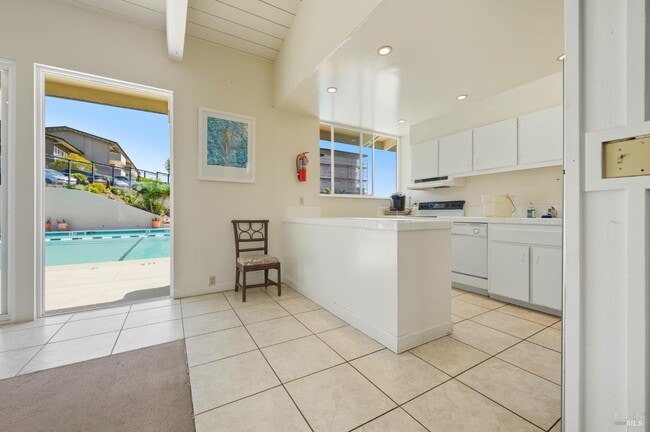 Building Photo - 34 Andrew Dr