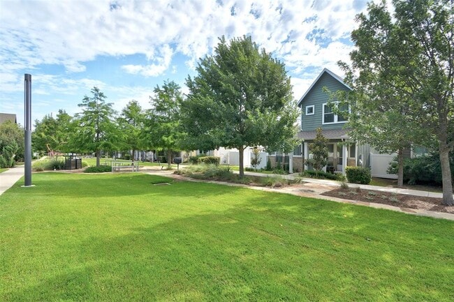 Building Photo - 7706 Mandela Bend