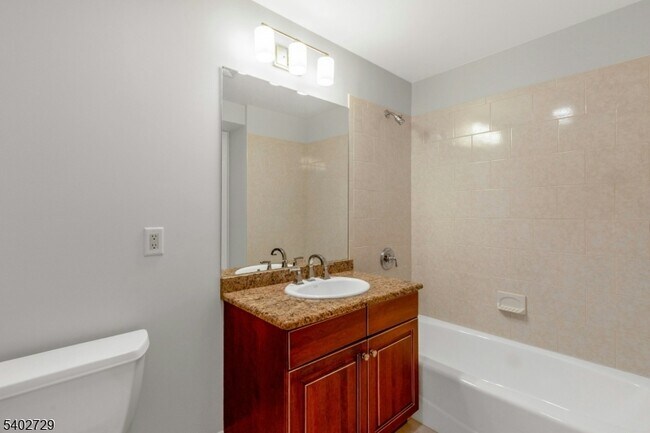 Building Photo - 5401 Rio Vista Dr