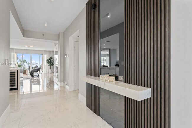 Building Photo - 19143 Fisher Island Dr