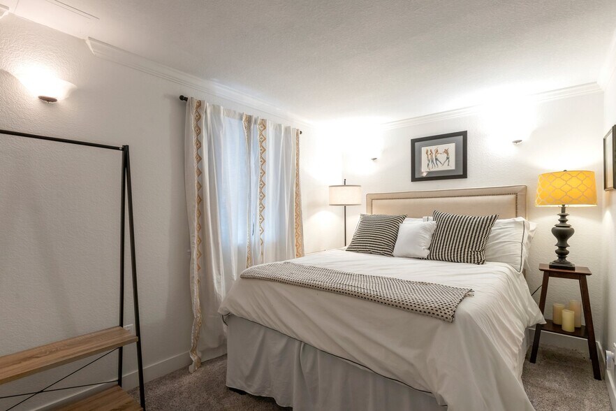 Basement bedroom - 3870 Broadway St