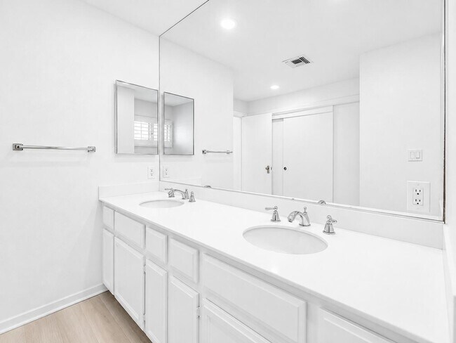 Building Photo - 70341 Chappel Rd