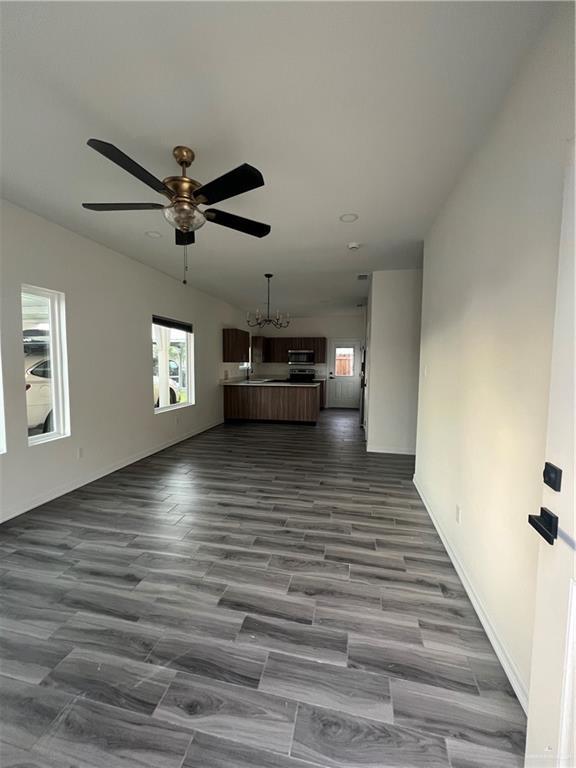 Building Photo - 15 Clarence Dr