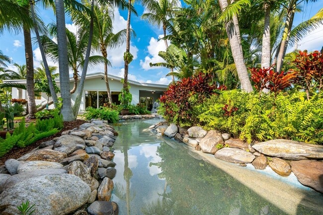 Building Photo - 2780 NE 16th St