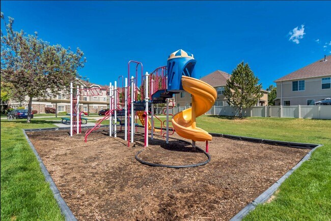 Building Photo - 1195 W Dallin Dr