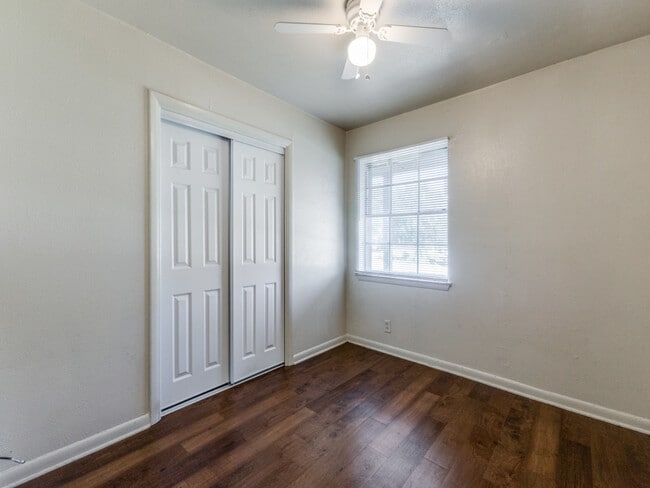 Building Photo - 300 Duncan Way