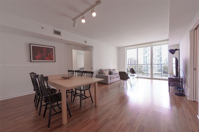 Building Photo - 325 S Biscayne Blvd