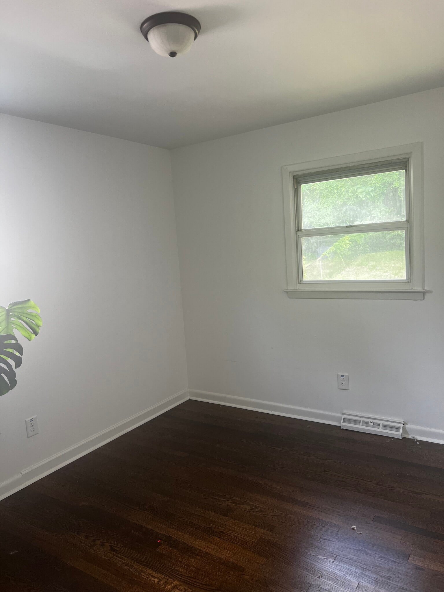 bedroom (alt view) - 2209 Atlanta St