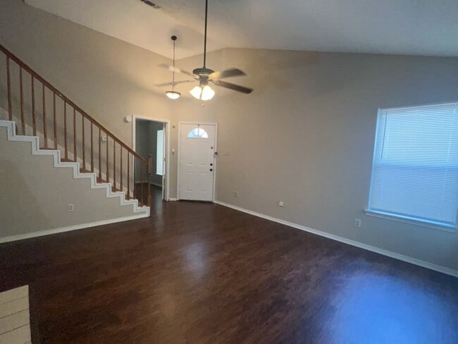 Building Photo - Ready to go in Duncanville 3-2-2 home