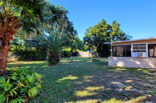 Building Photo - 1223 Redwood Ln