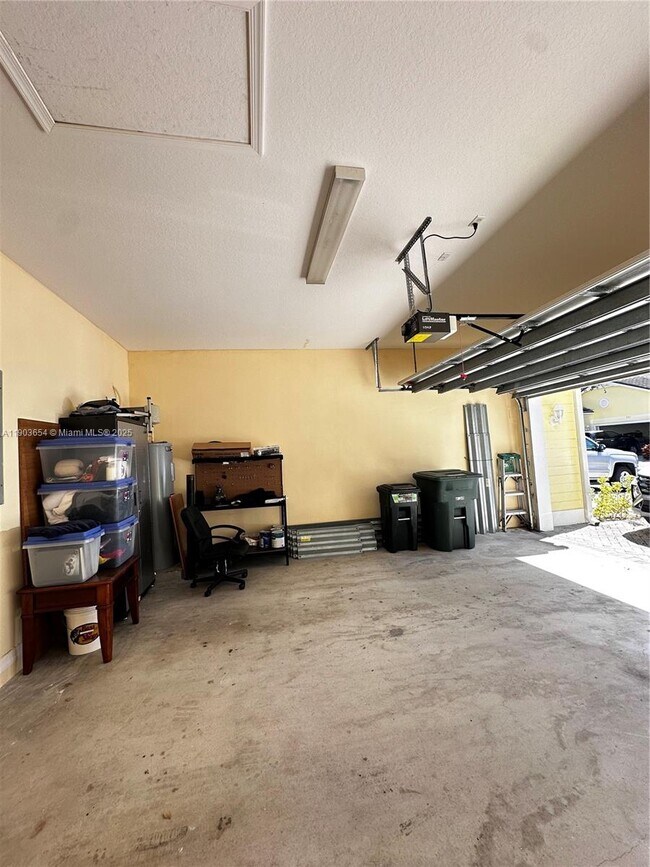 Building Photo - 606 Mariner Bay Blvd