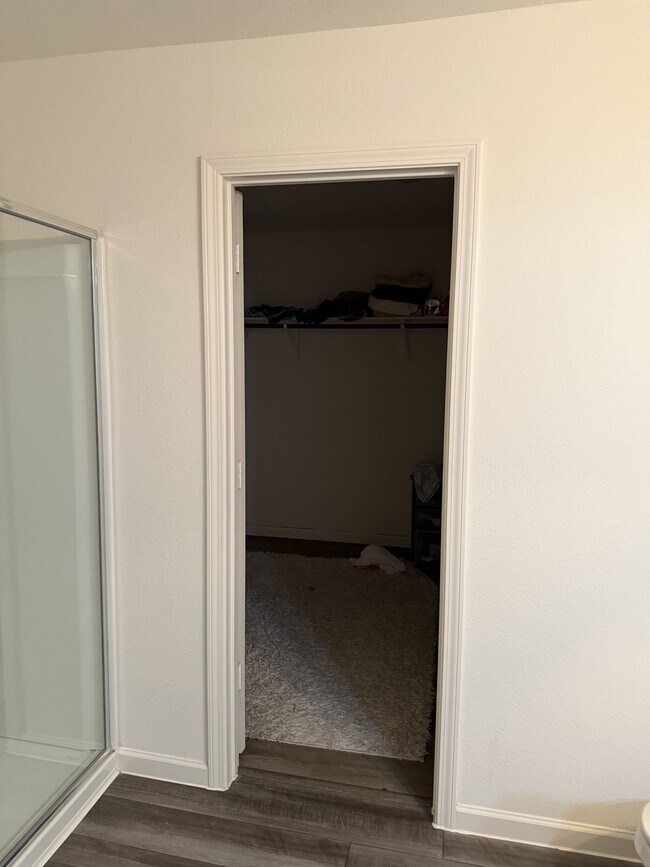 Building Photo - 5677 Ladytown Ln
