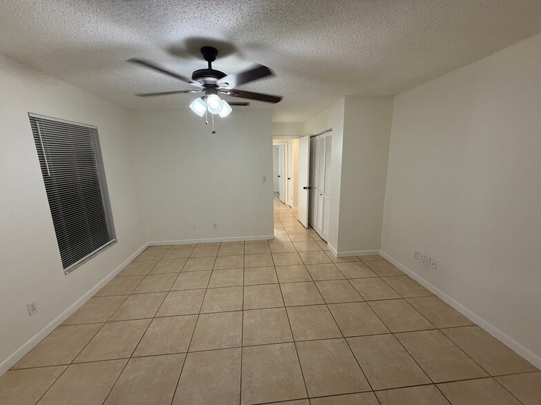 Building Photo - 4404 Rockcrest Cir
