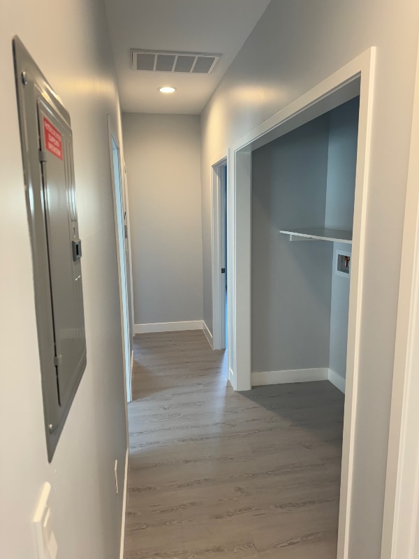 Building Photo - 282 E 2nd St