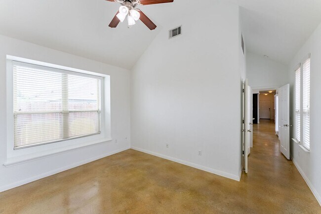 Building Photo - 4514 Senda Ln