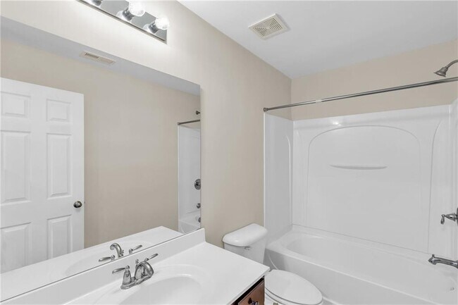 Building Photo - 3295 Carrick Rd