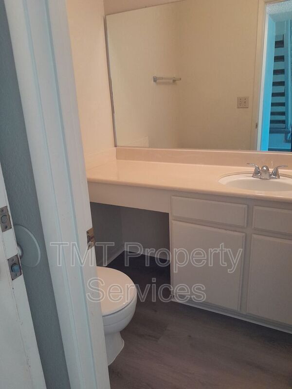 Building Photo - 1180 Sumner Pl