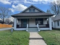 Building Photo - Totally updated 2 Bedroom 1 1/2 Bathroom Home Near UAMS