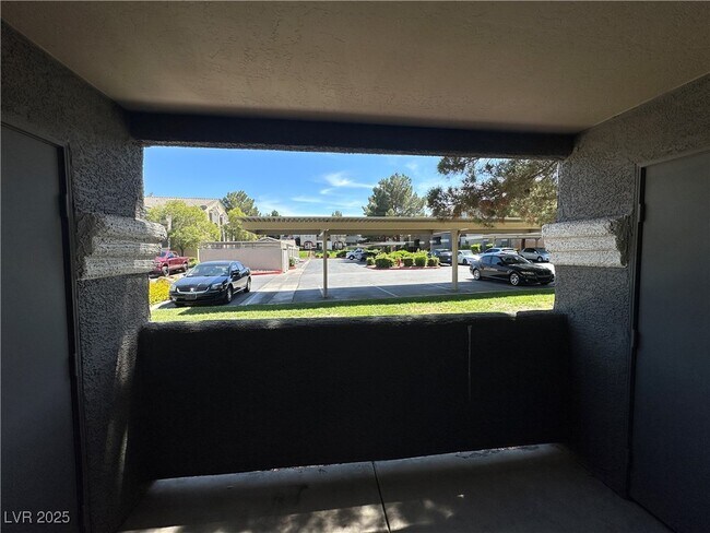 Building Photo - 5055 W Hacienda Ave