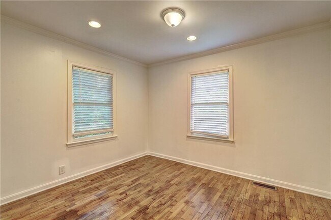 Building Photo - 2739 Hickory Flat Hwy