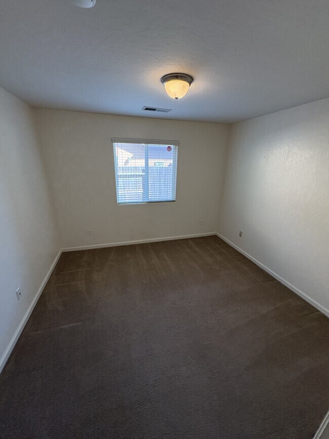 Building Photo - 3431 N Linda Vista St