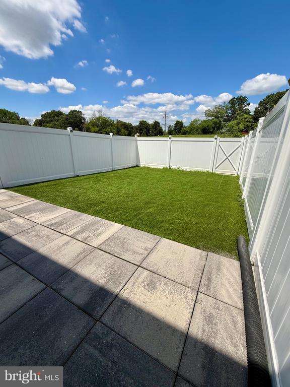 Building Photo - 4 Peregrine Way