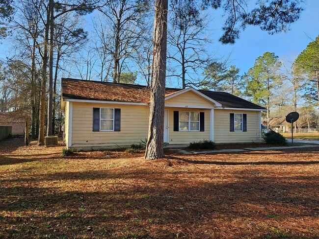 Building Photo - Home in Leesburg Available!