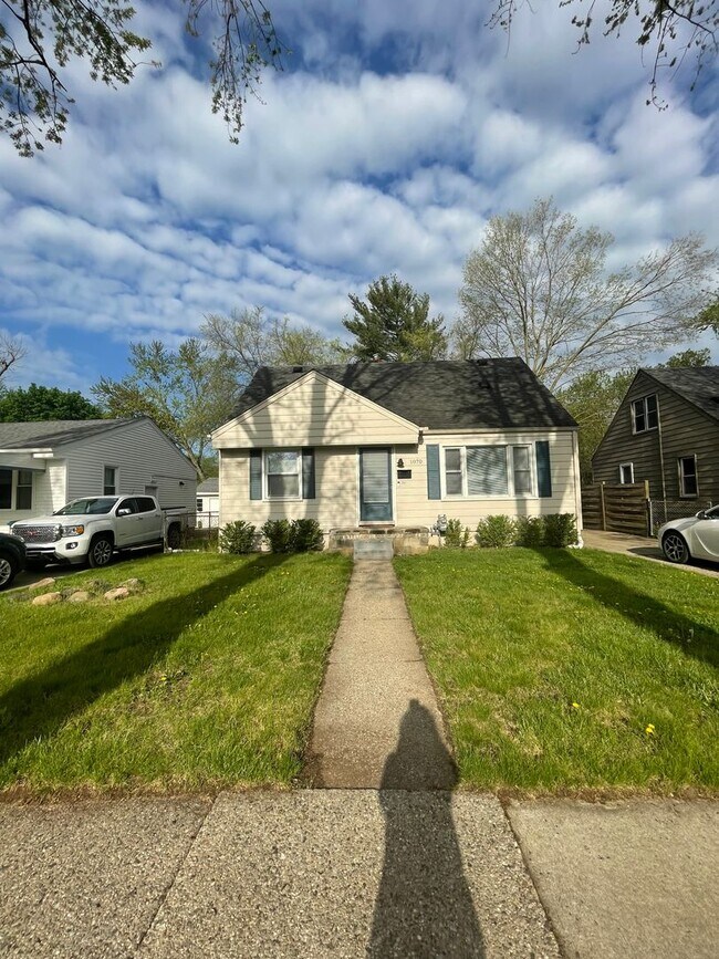 Darling TwoStory Home in Friendly Ypsilan... 1070 Lester Ave