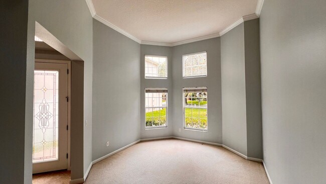 Building Photo - Available NOW! Stunning 4-Bedroom Home in ...