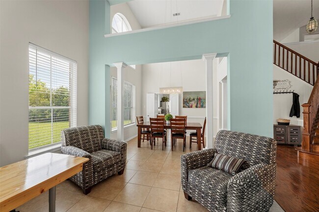 Building Photo - 44 Parkway Pl