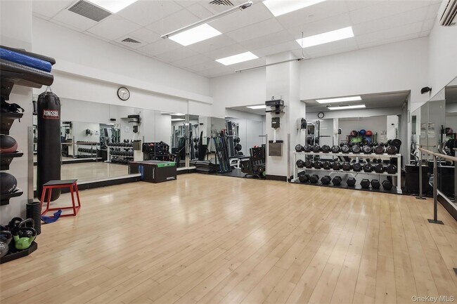 Building Photo - 4-74 48th Avenue Unit 25M