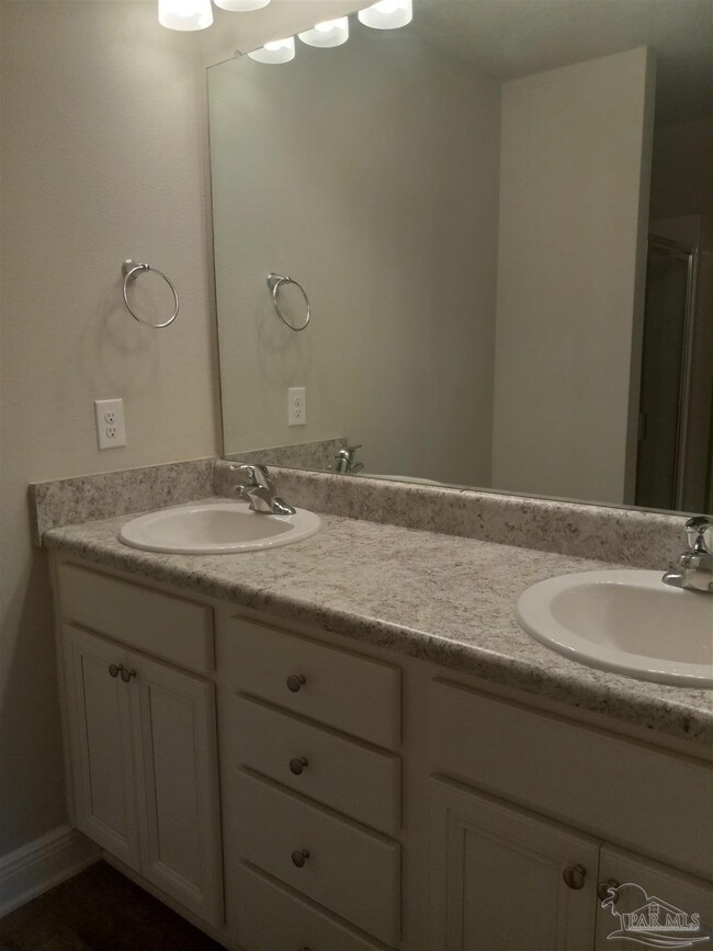 Building Photo - 6077 Royal Port Ct
