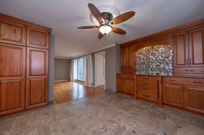 Building Photo - Beautiful 3 Bedroom Home in Franklin Regional School District