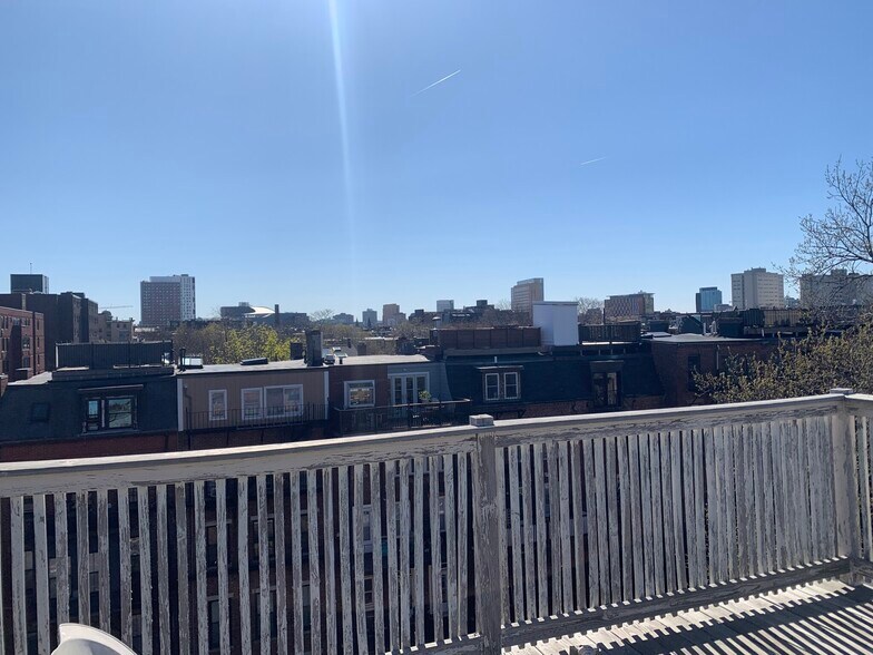 Building Photo - 6 Rutland Sq