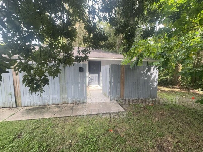 Building Photo - 2040 SE 40th Street Rd