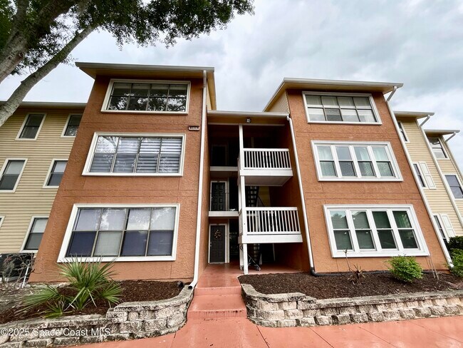 Building Photo - 225 S Tropical Trail