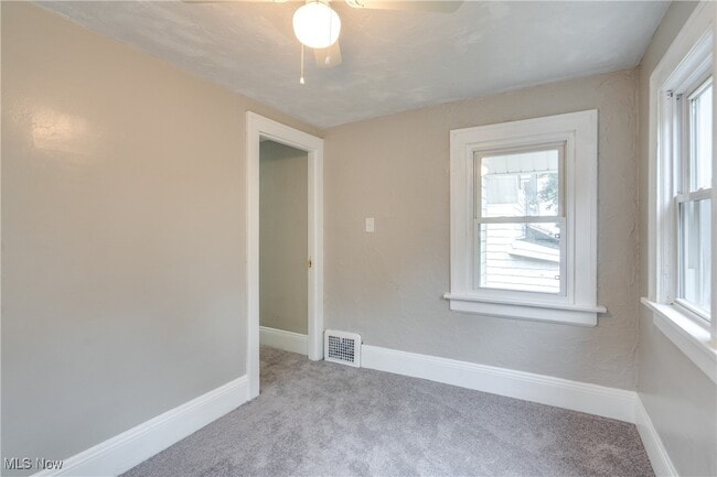 Building Photo - 2338 16th St SW