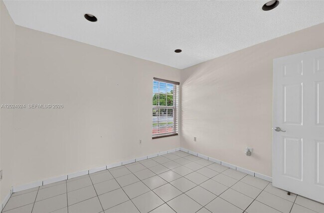 Building Photo - 13440 SW 28th St