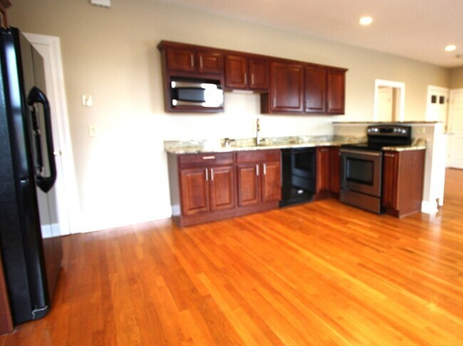 Building Photo - 53 E Central St