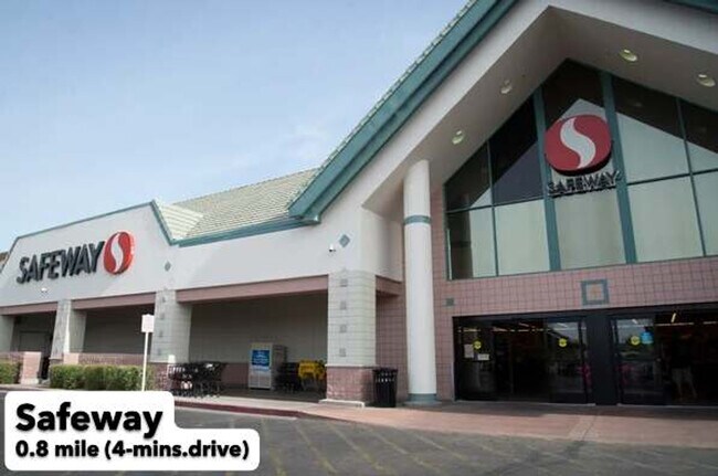 Building Photo - 777 E Stella Ln