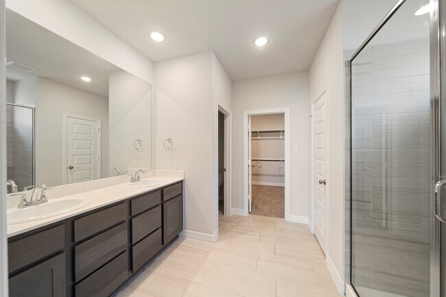 Building Photo - 2866 Terrace Grove Dr