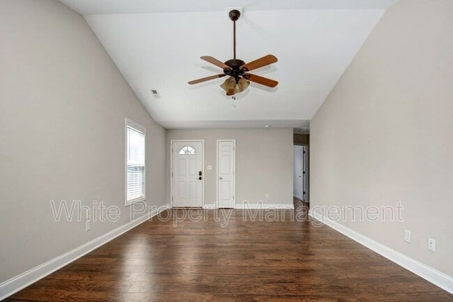 Building Photo - 49 Linford St